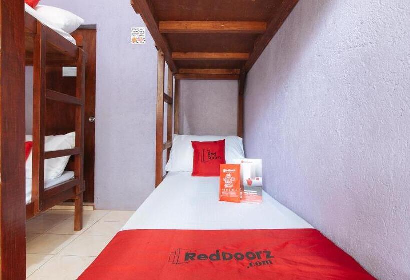 酒店 Reddoorz Hostel @ Popoy S Backpackers Mati