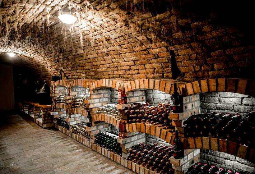 膳宿费 Berger Pince Vendégház, Hajósi Pincék