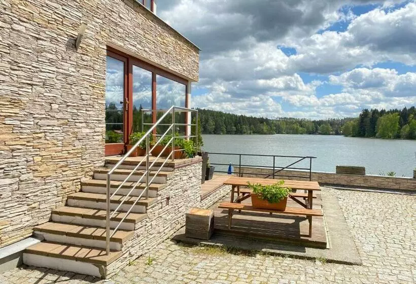 Majatalo Penzion Ratmírák