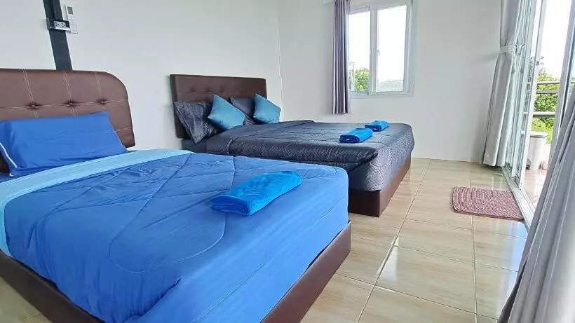 Lomakeskus บ้านไร่ระเบียงฟ้า น้ำหนาว แคมป์ปิ้ง