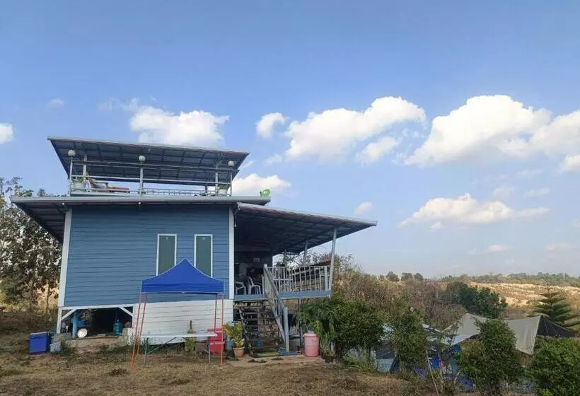 Lomakeskus บ้านไร่ระเบียงฟ้า น้ำหนาว แคมป์ปิ้ง