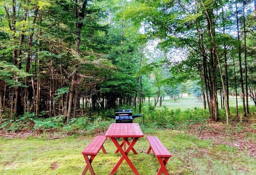 The Lorca Adirondacks Motel