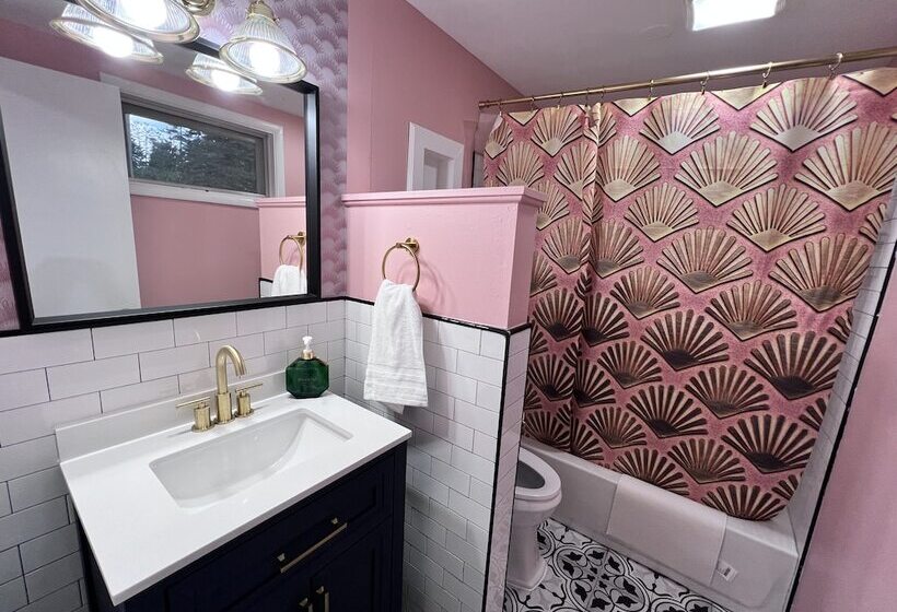 Общежитие Great Gatsby Motel Inn