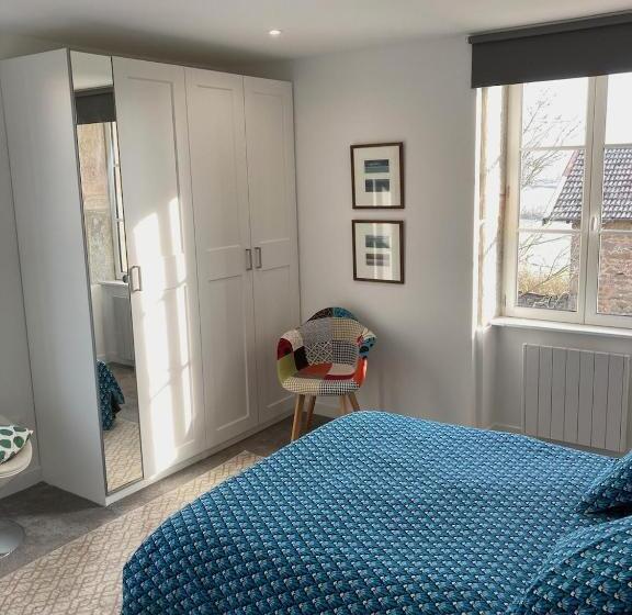 Bed and Breakfast Bourgeoisie @ Brandon