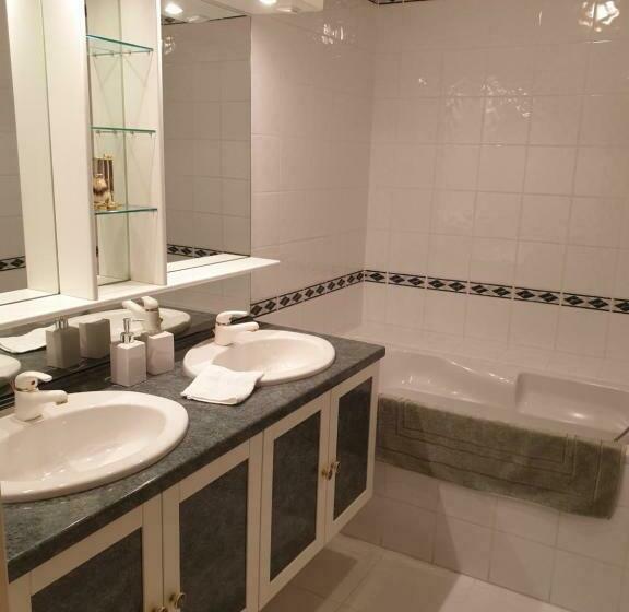 住宿加早餐  La Maison Prés Du Ruisseau Chambre Jaune