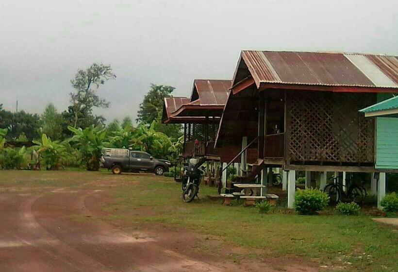 Bed and Breakfast Lek S Issan Home And Travel