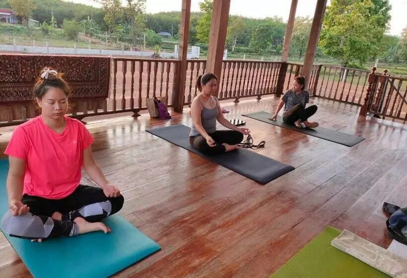 ベッドアンドブレックファースト Lek S Issan Home And Travel