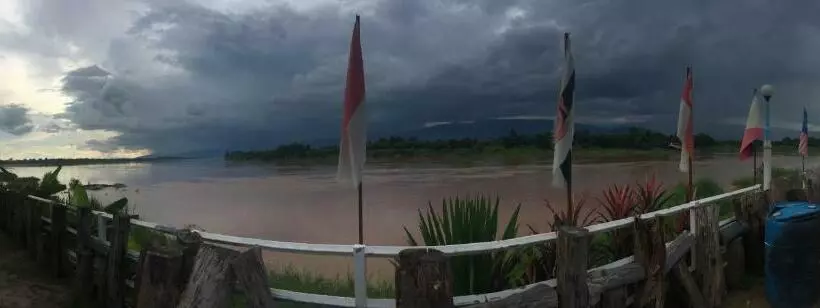 ベッドアンドブレックファースト Lek S Issan Home And Travel