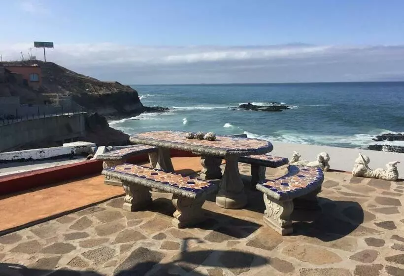 Aamiaismajoitus (B&B) Ocean Front Villa Sleeps 6 15  Beach Access