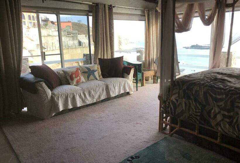 צימר Ocean Front Villa Sleeps 6 15  Beach Access