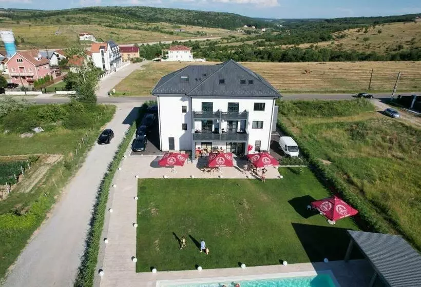 Blooming Apartment, Baile Felix