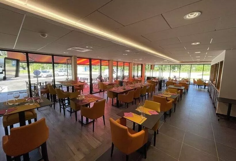 ホテル Akena Molinges   La Brocatelle