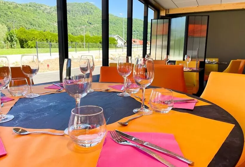 ホテル Akena Molinges   La Brocatelle