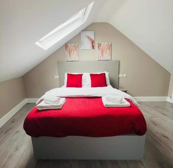 בית מלון כפרי Paragraph Edmonton