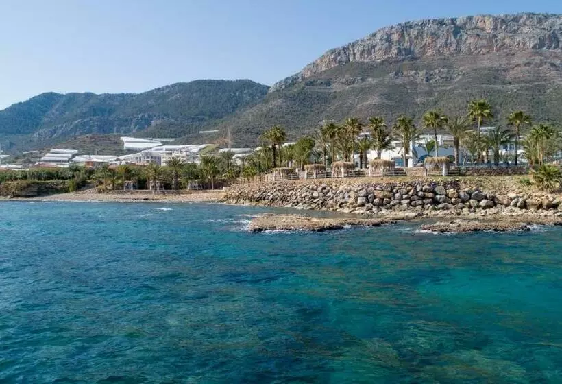 ホテル Elysium Garden