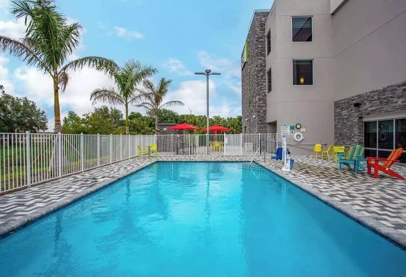 Hotelli Home2 Suites By Hilton Vero Beach I95