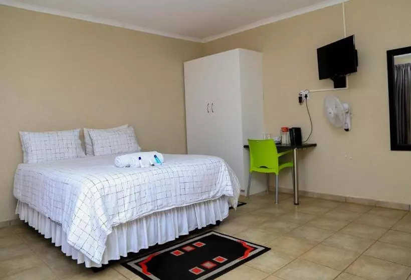 ホテル Lempitse Lodge