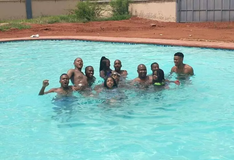 ホテル Lempitse Lodge