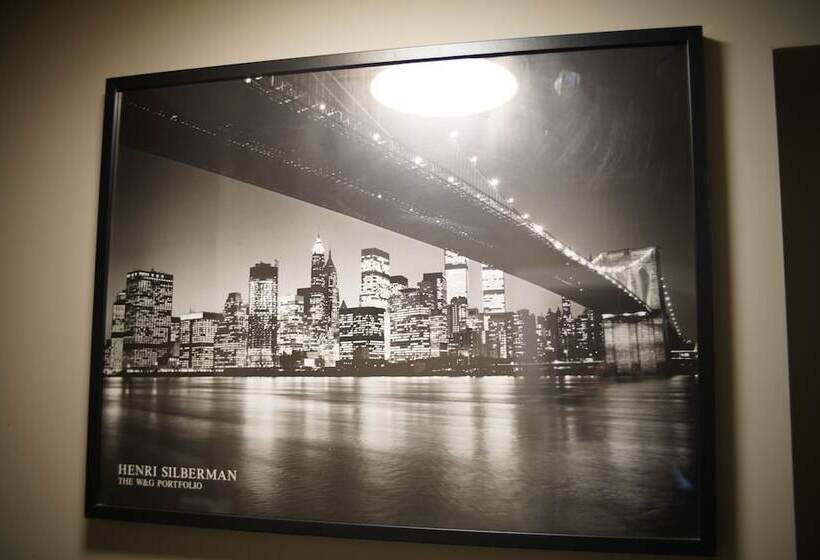 בית מלון כפרי Paragraph Edmonton