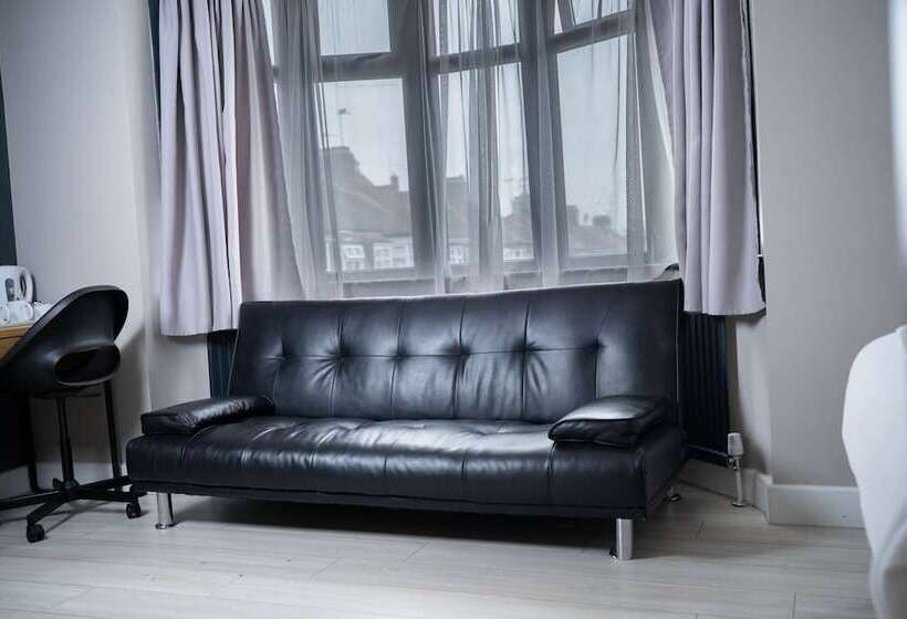 בית מלון כפרי Paragraph Edmonton