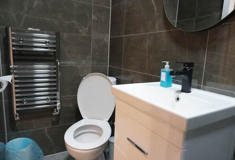 בית מלון כפרי Paragraph Edmonton