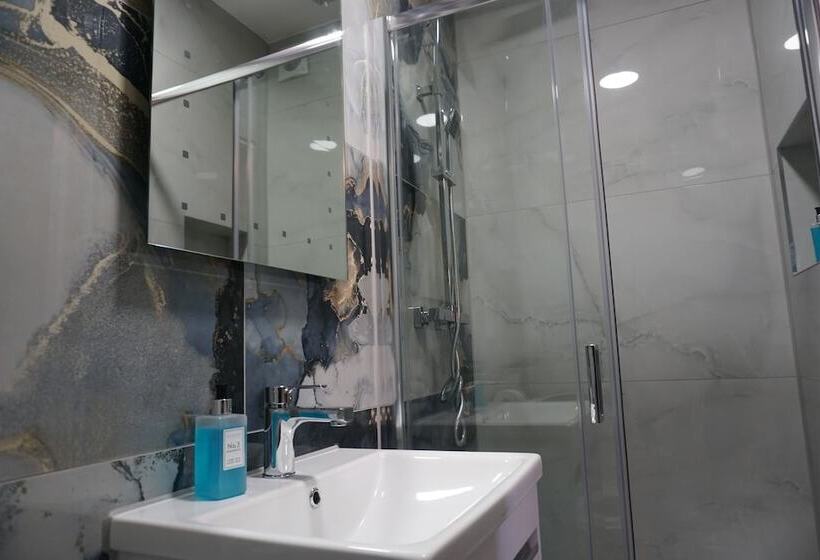 בית מלון כפרי Paragraph Edmonton