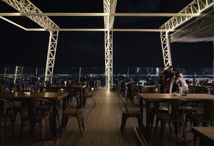 Platinum Hotel Tunjungan Surabaya