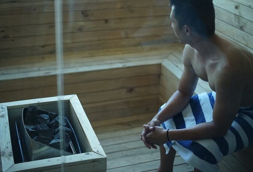 Platinum Hotel Tunjungan Surabaya