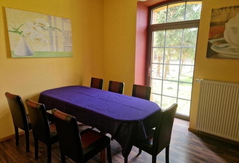 בית מלון כפרי Schloss Rothenklempenow