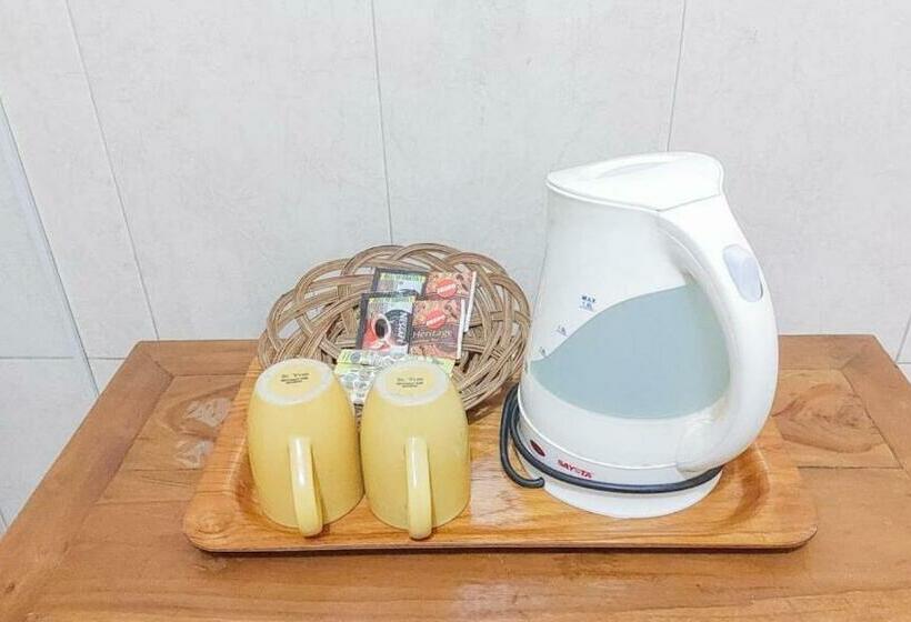 Hotel Shinta 2 Near Alun Alun Kertosono Mitra Reddoorz