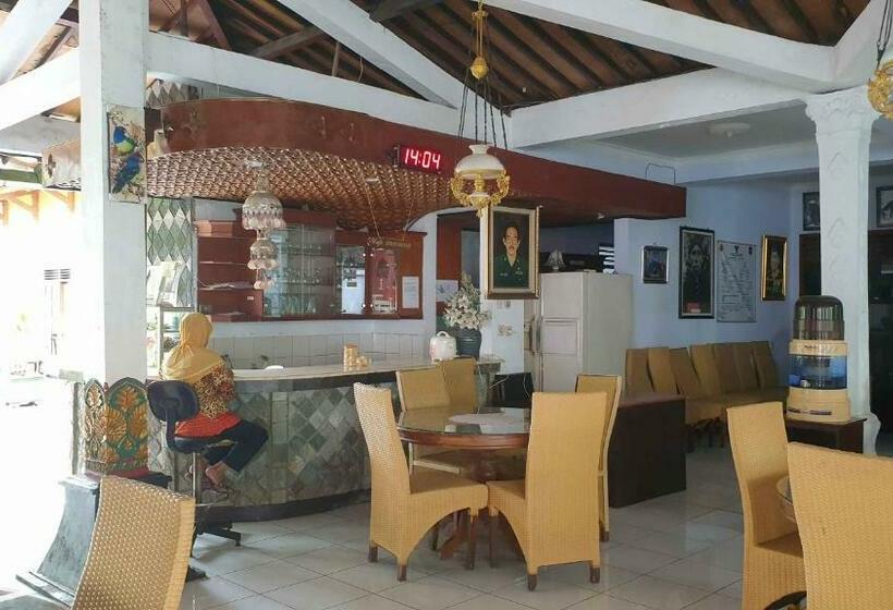 Hotel Suronegaran Purworejo Redpartner