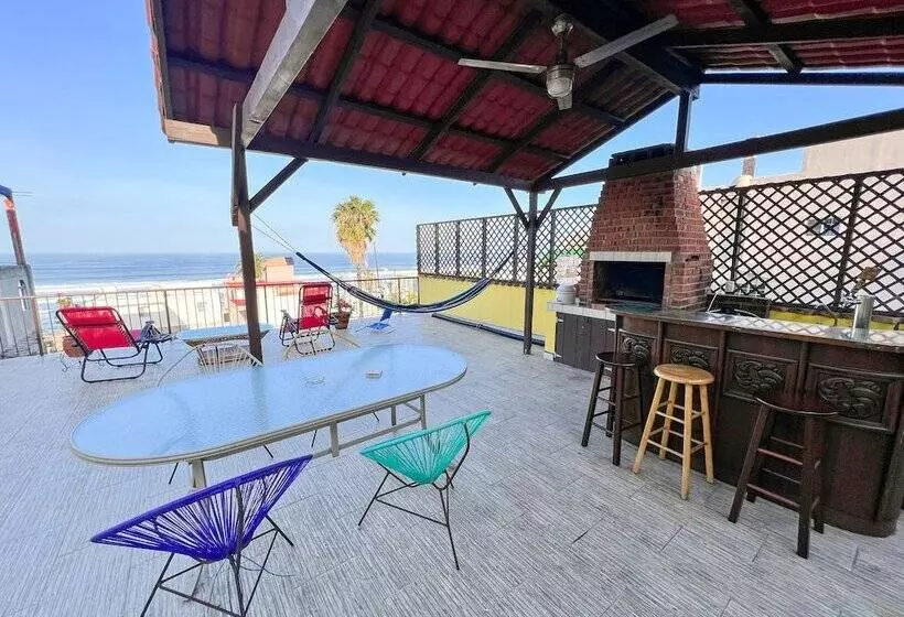 Ith Lazy Lobster Surf Hostel