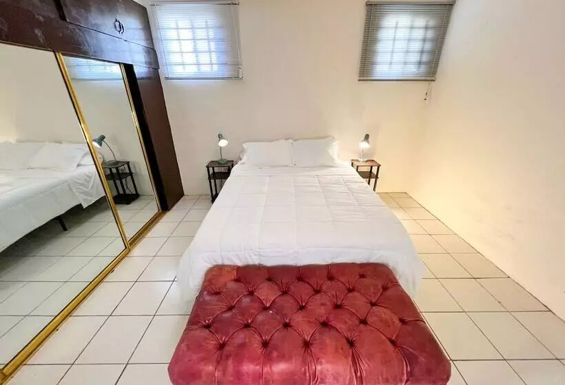 Ith Lazy Lobster Surf Hostel