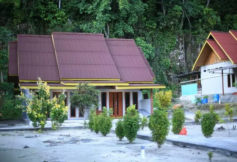 Majatalo Amoryg Resort And Dive Raja Ampat