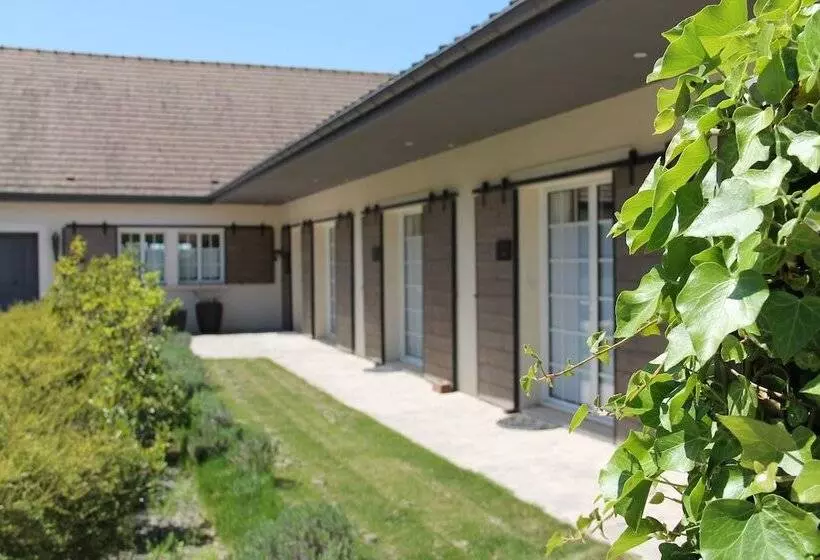 Majatalo Le Clos 24