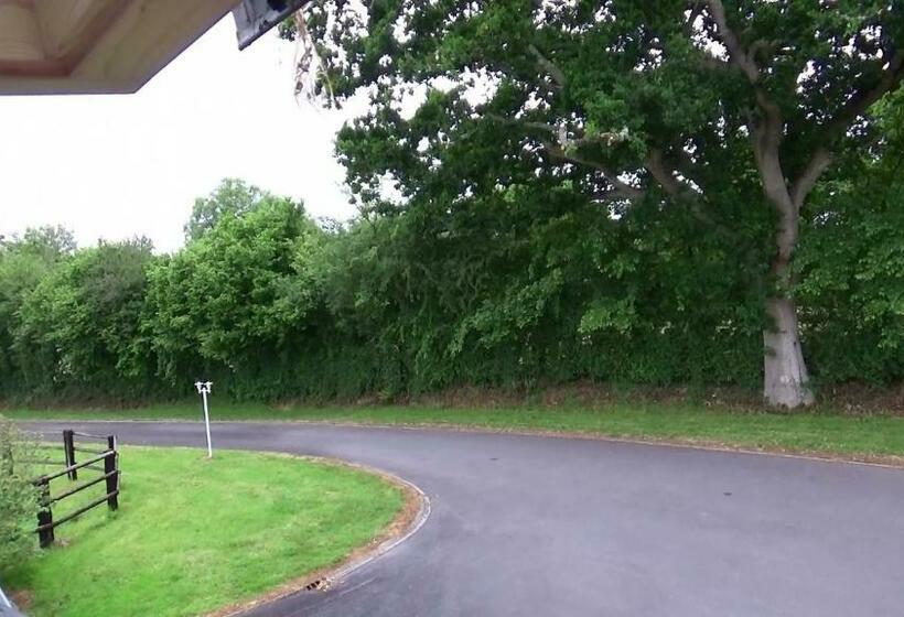 Пансион Les Grands Chênes