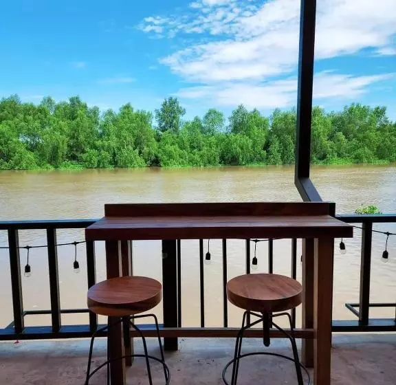 Tamarind ที่พักริมน้ำ Booking