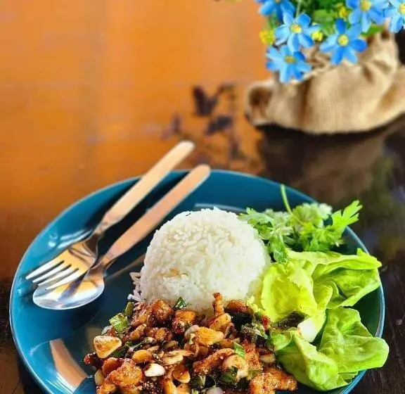 Tamarind ที่พักริมน้ำ Booking