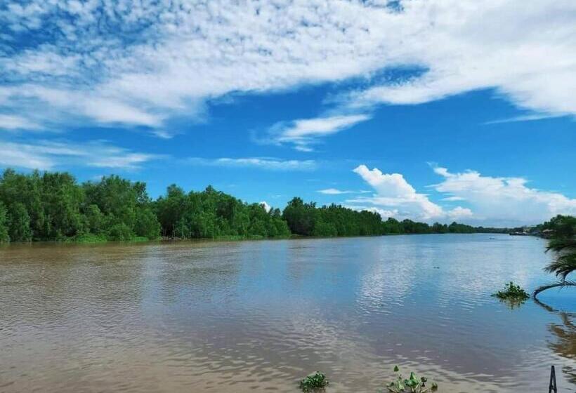 Tamarind ที่พักริมน้ำ Booking