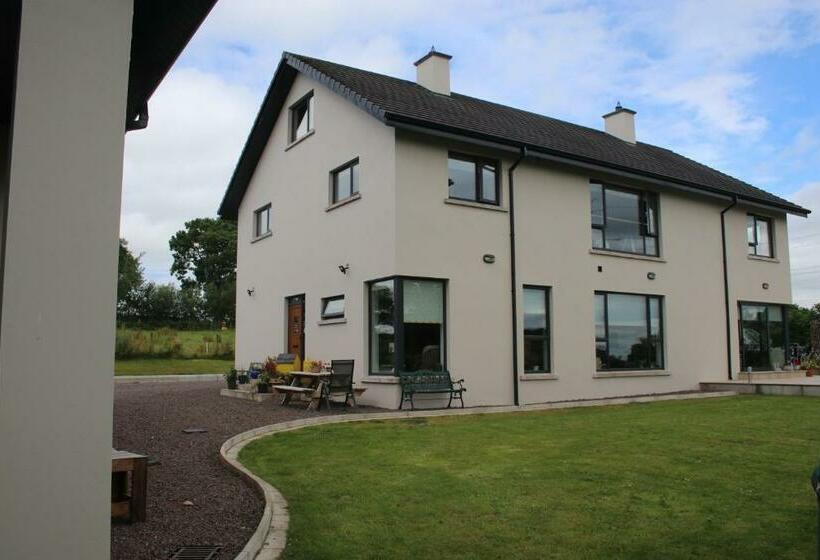 مبيت وإفطار Dernagh House