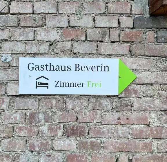 ベッドアンドブレックファースト Gasthaus Beverin