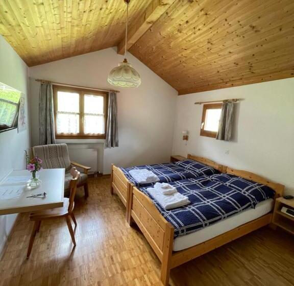 住宿加早餐  Gasthaus Beverin