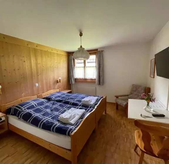 ベッドアンドブレックファースト Gasthaus Beverin