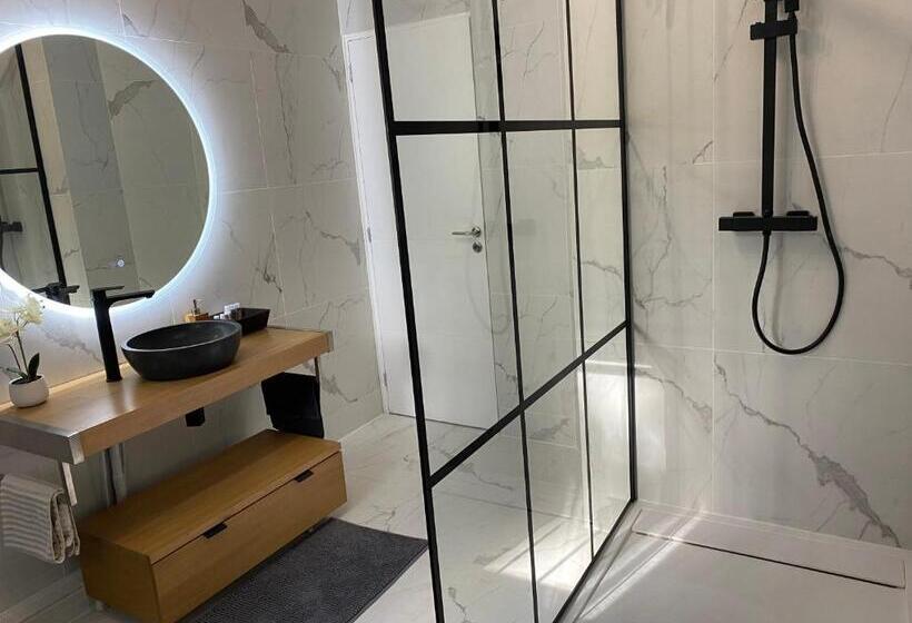 مبيت وإفطار Oak Wood