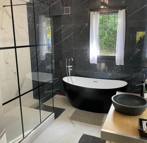 مبيت وإفطار Oak Wood