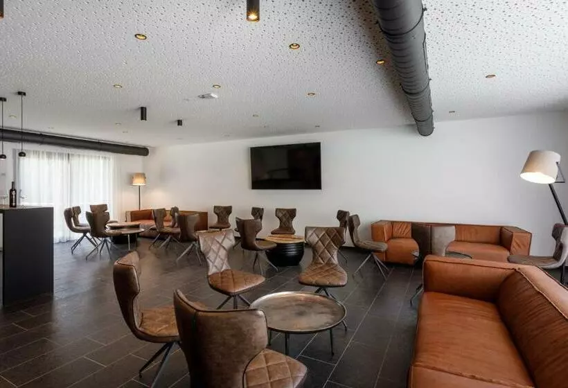 Aamiaismajoitus (B&B) The Hang Over