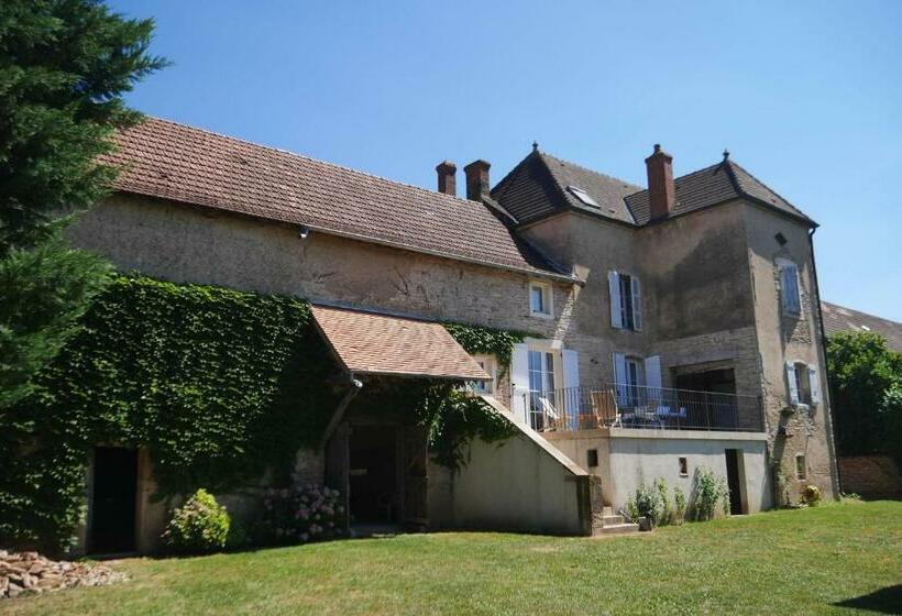 酒店 La Bergerie  Nanton Old Renovated Farmhouse With Swimming Pool For Familie