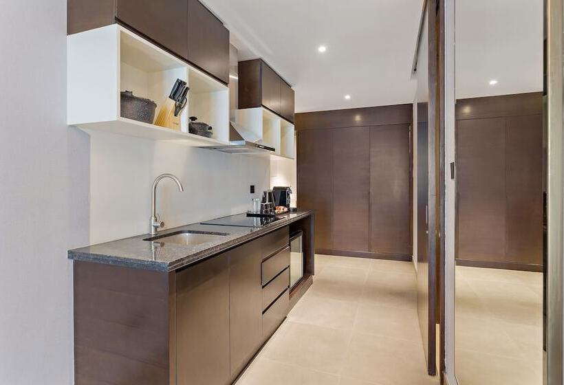 Ramee Dream Hotel Downtown