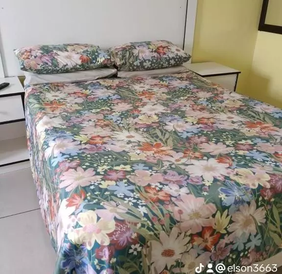 Majatalo Elson Lodge K1