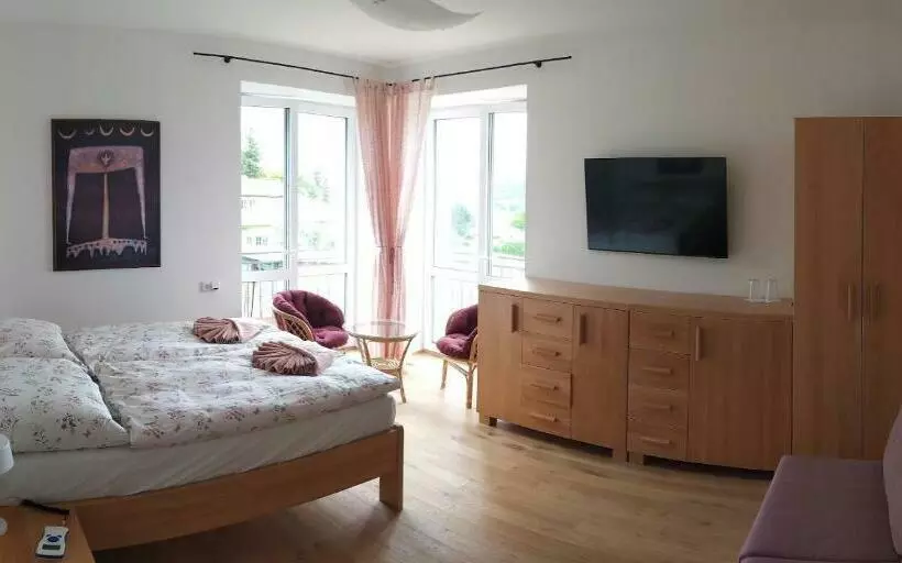 Majatalo Penzion Renesance